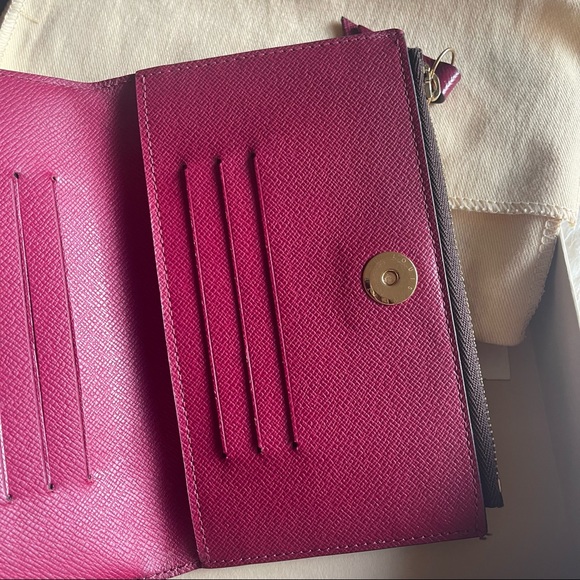 Louis Vuitton Adele Fuchsia Compact Wallet - Picture 15 of 17